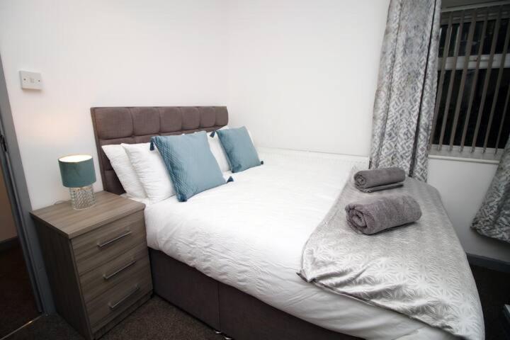 City Centre, Parking, Smart Tv'S In All Rooms Swansea Zewnętrze zdjęcie