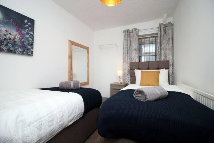 City Centre, Parking, Smart Tv'S In All Rooms Swansea Zewnętrze zdjęcie