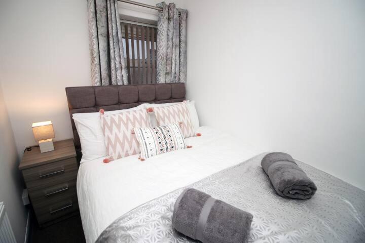 City Centre, Parking, Smart Tv'S In All Rooms Swansea Zewnętrze zdjęcie